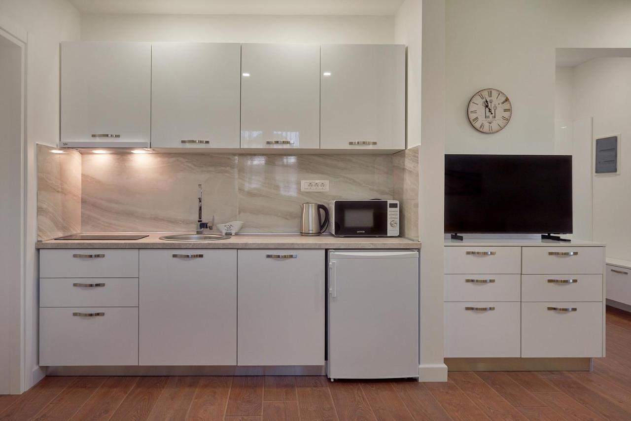 Georgiy Lux Apartments Lastva Grbaljska Esterno foto