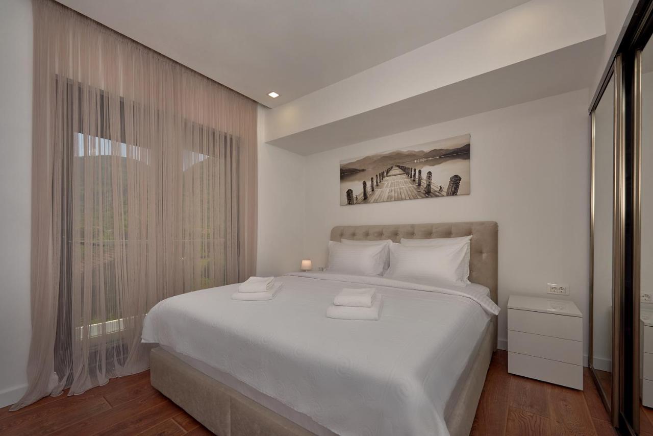 Georgiy Lux Apartments Lastva Grbaljska Esterno foto
