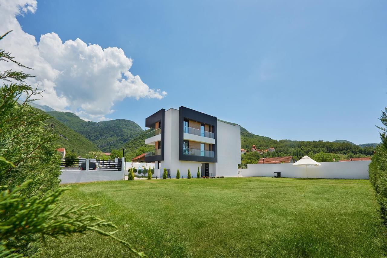 Georgiy Lux Apartments Lastva Grbaljska Esterno foto