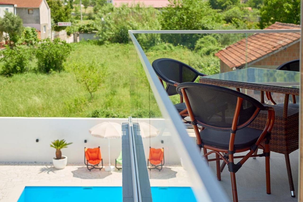 Georgiy Lux Apartments Lastva Grbaljska Esterno foto