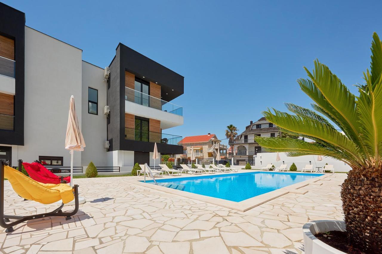 Georgiy Lux Apartments Lastva Grbaljska Esterno foto