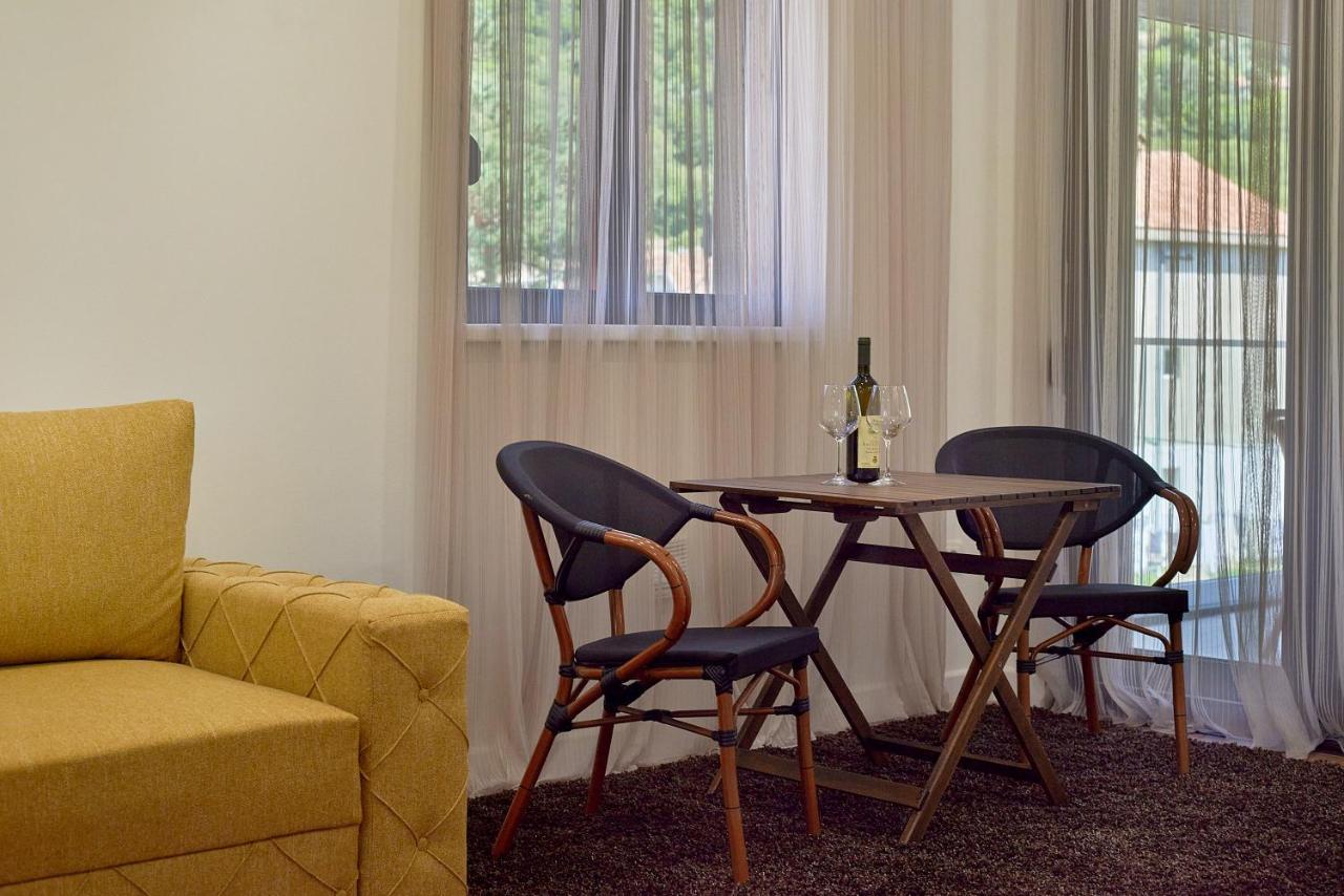 Georgiy Lux Apartments Lastva Grbaljska Esterno foto